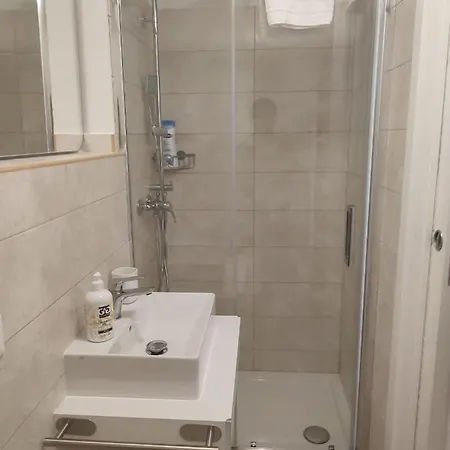 Via Cavour ゲストハウス